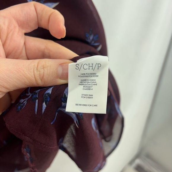 Cabi Women’s Small burgundy professional office tank top floral print blouse - Picture 6 of 10